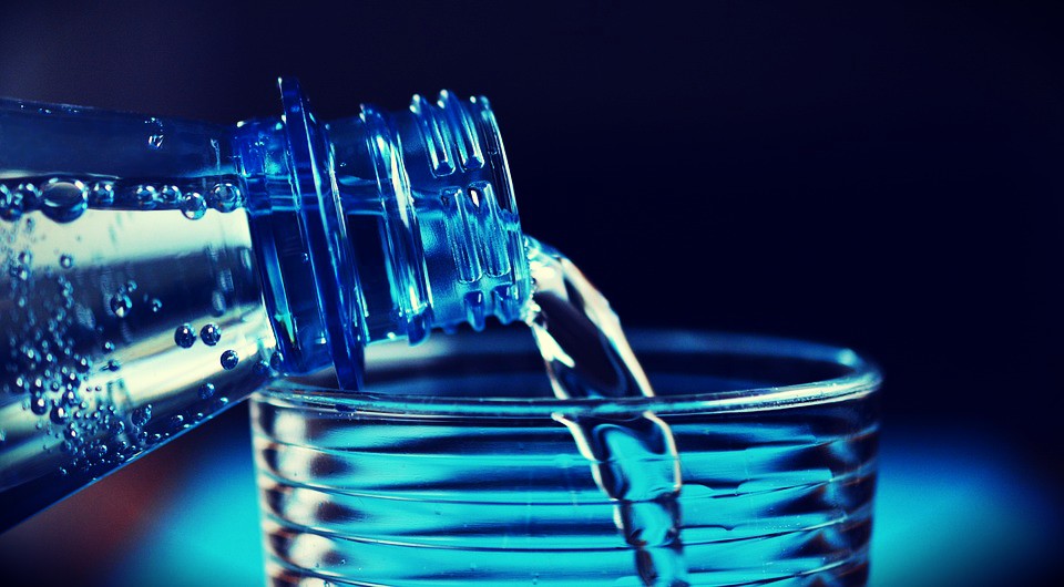 ¿Qué consecuencias tiene beber agua salada?