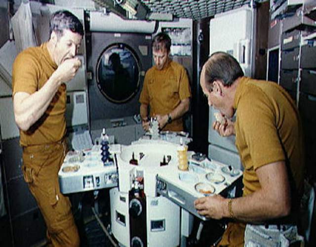 Qué comen los astronautas en el espacio