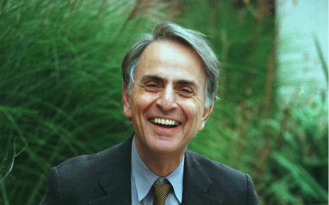 25 frases de Carl Sagan