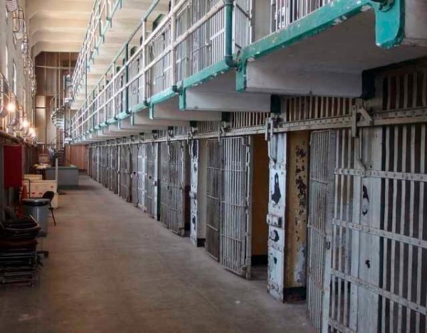 prisioneros que escaparon de Alcatraz