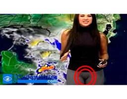 Conductora del clima usa apretados leggins y le ocurre una falla en vivo