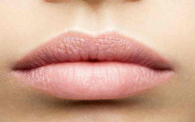 16 Trucos que harán que tus labios luzcan más seductores
