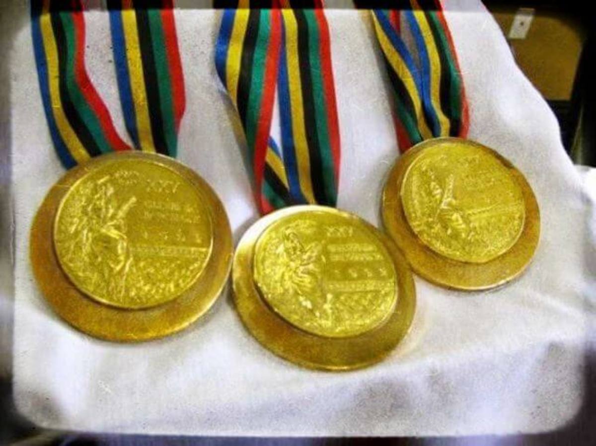 Олимпийская медаль 1992 Золотая медаль Барселона